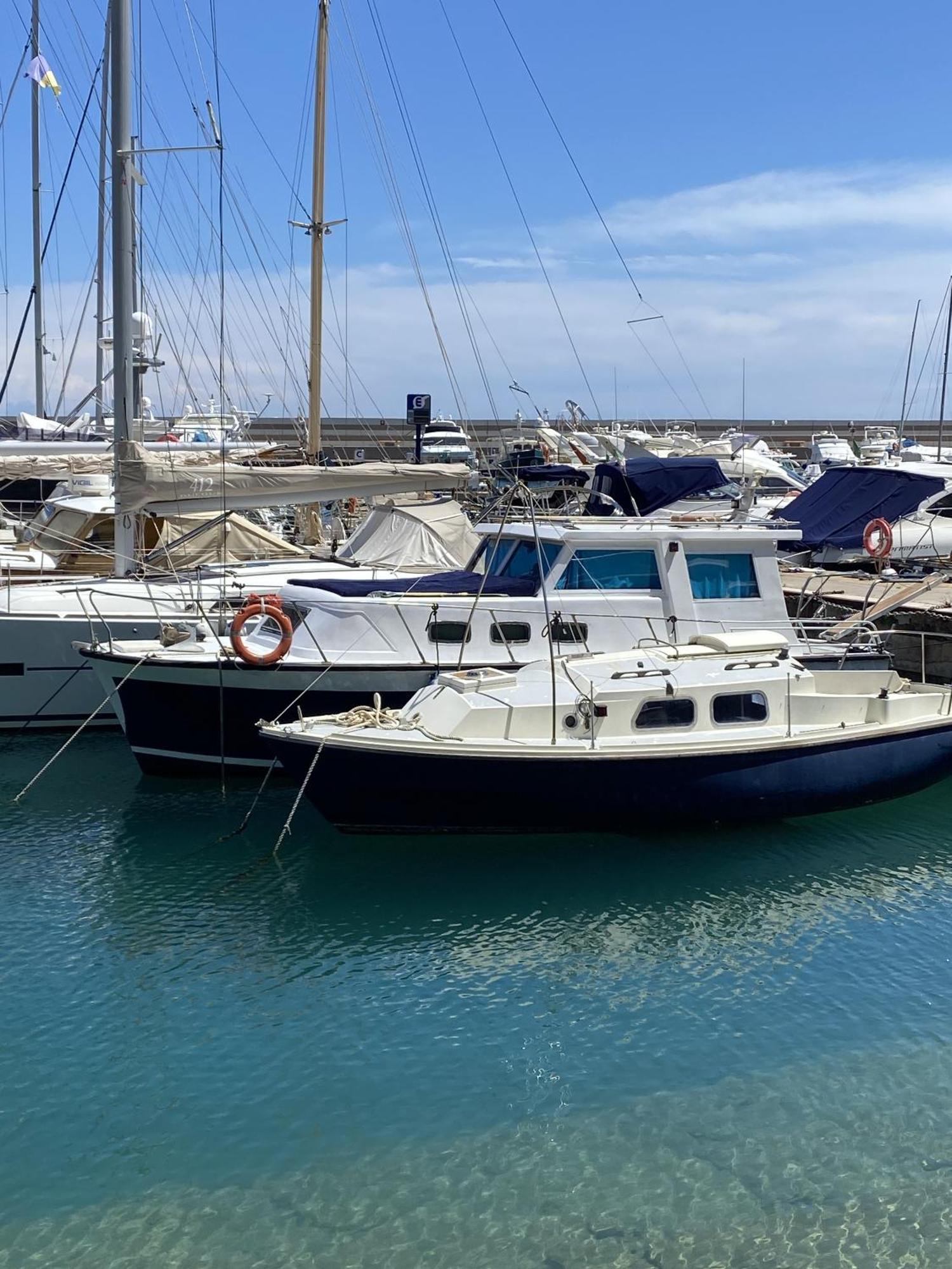Aloha Jak'S Boat Алассио Экстерьер фото