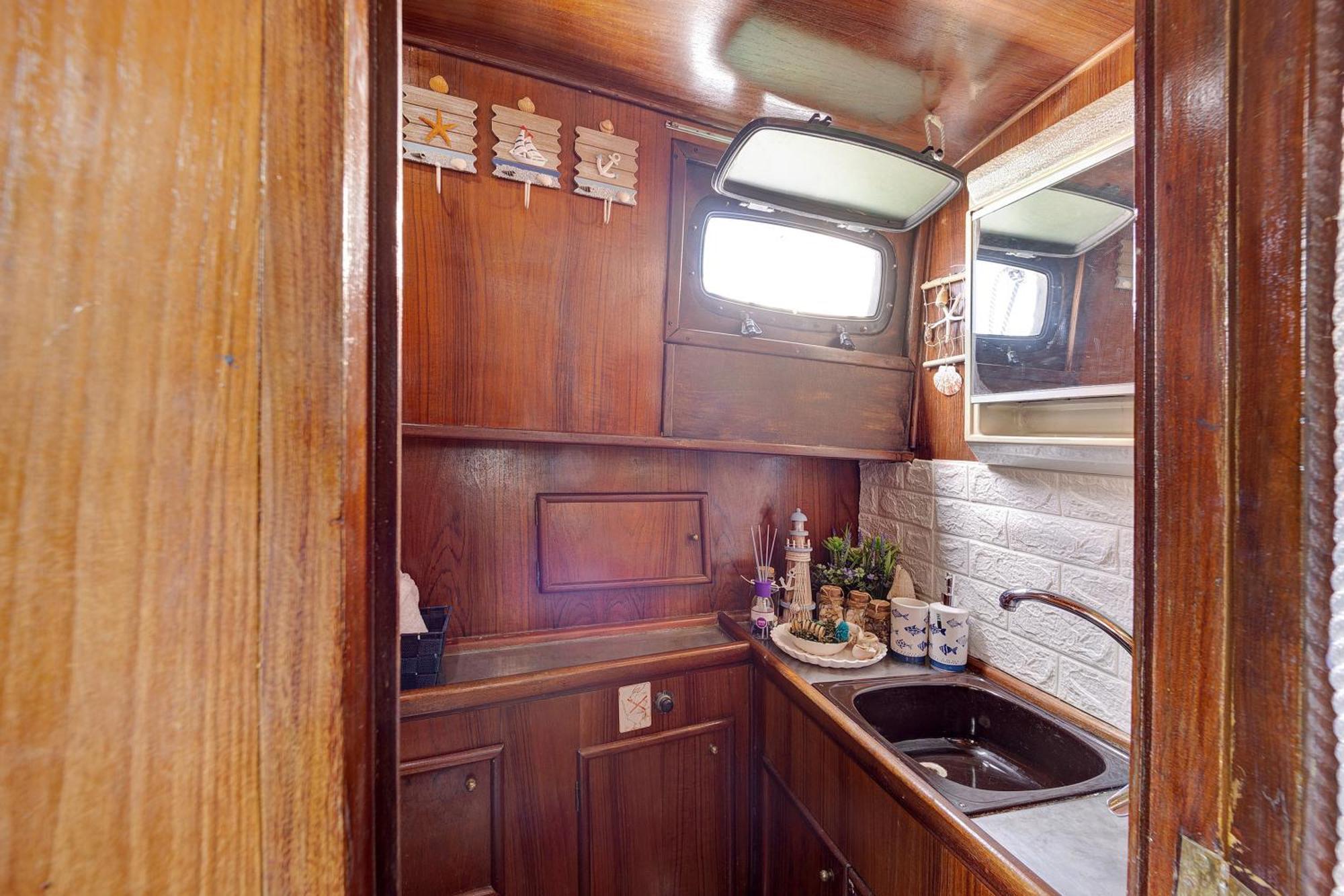 Aloha Jak'S Boat Алассио Экстерьер фото