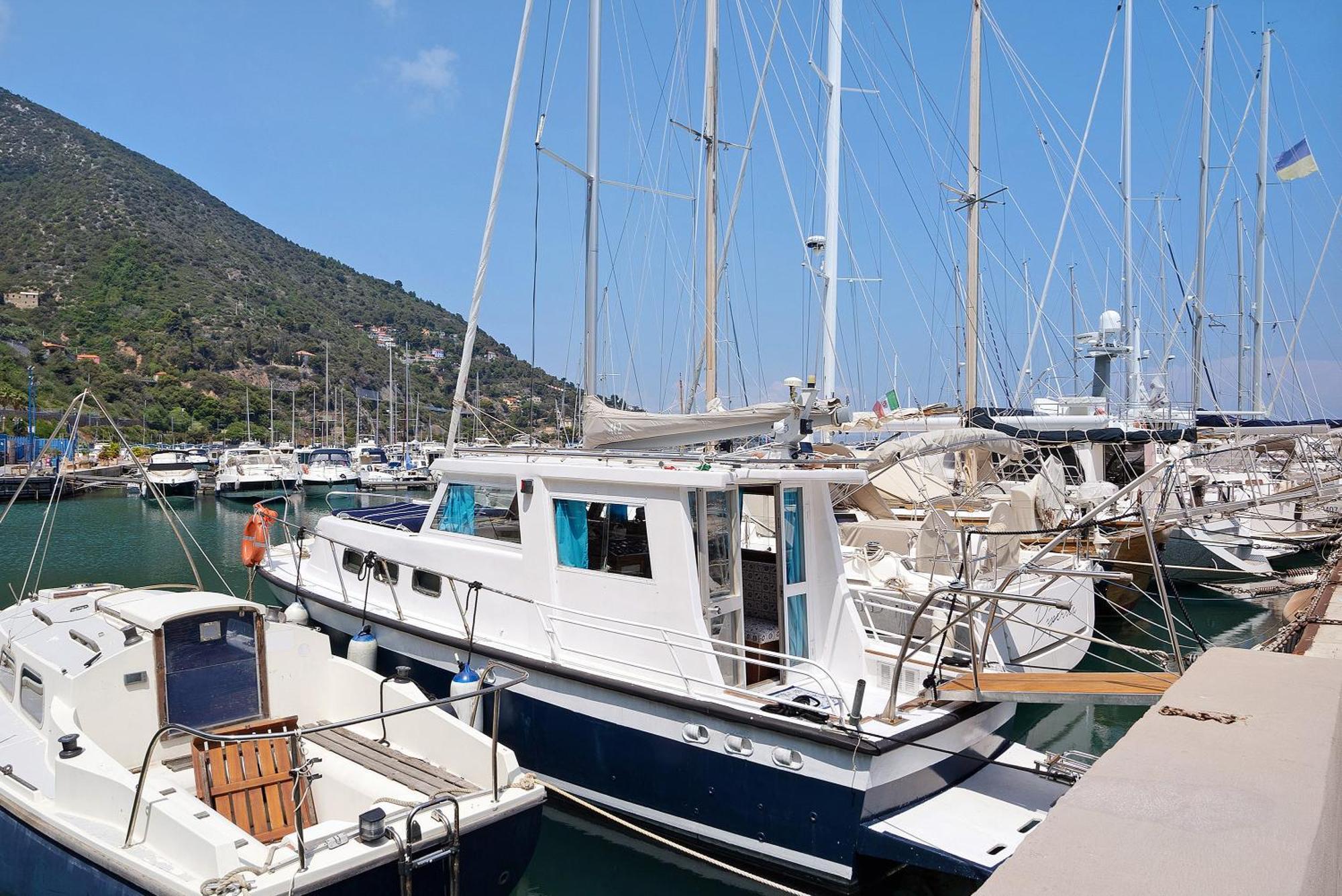 Aloha Jak'S Boat Алассио Экстерьер фото